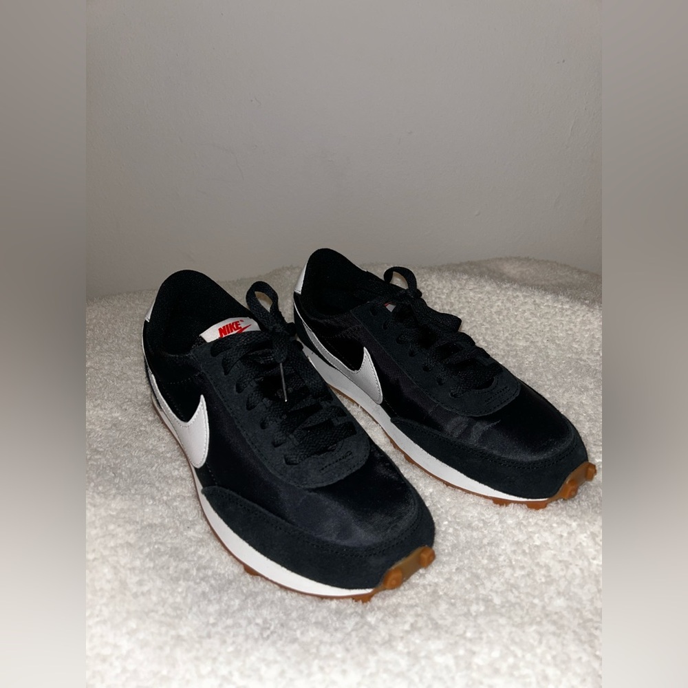 Nike Daybreak Sneaker